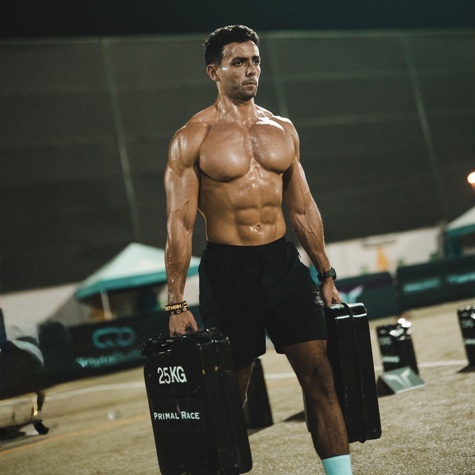 Captain Tarek: Shoulders